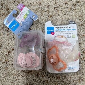 Kids Accessories Variety Pack Pacifiers in Pink and Purple